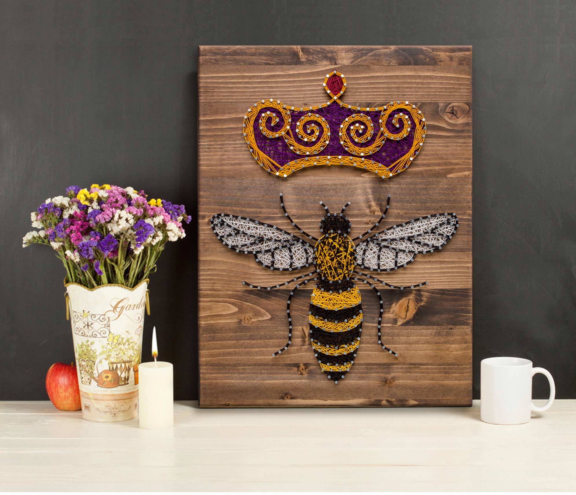 https://www.stringoftheart.com/cdn/shop/products/Queen-Bee-stock-1_2000x.jpg?v=1694446973